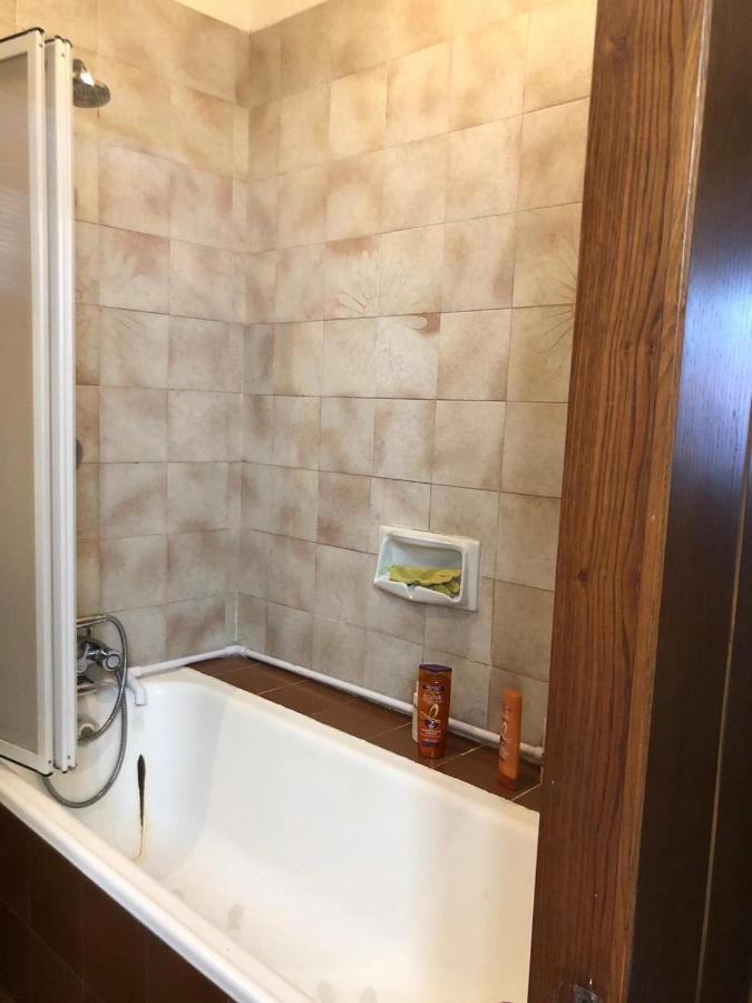 Solo Traveller Bedroom In Homestays City Center Флоренция Екстериор снимка